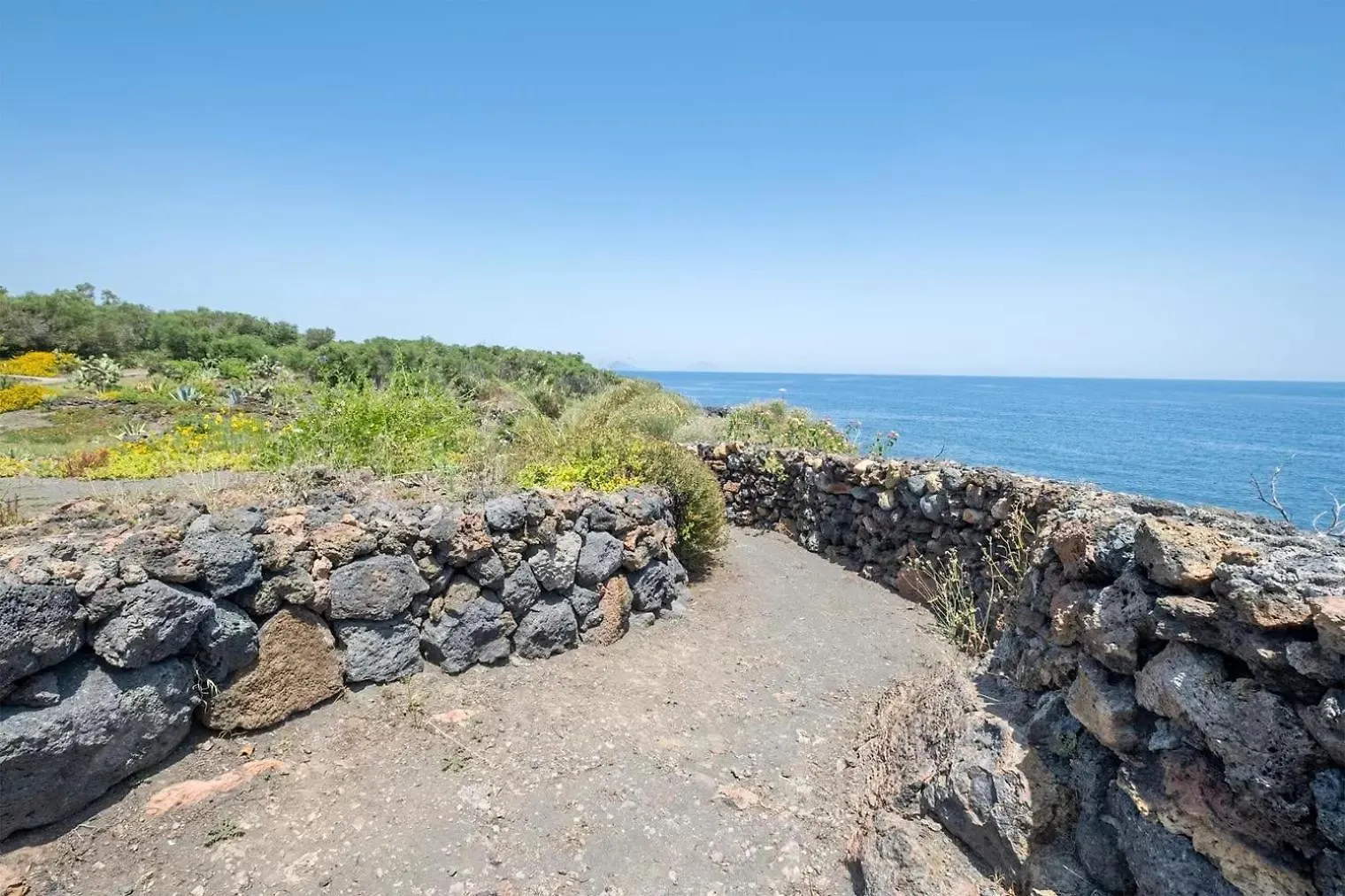 Jera Collection Vulcano Tre - Fronte Mare 0*, Vulcano (Isola) Italien